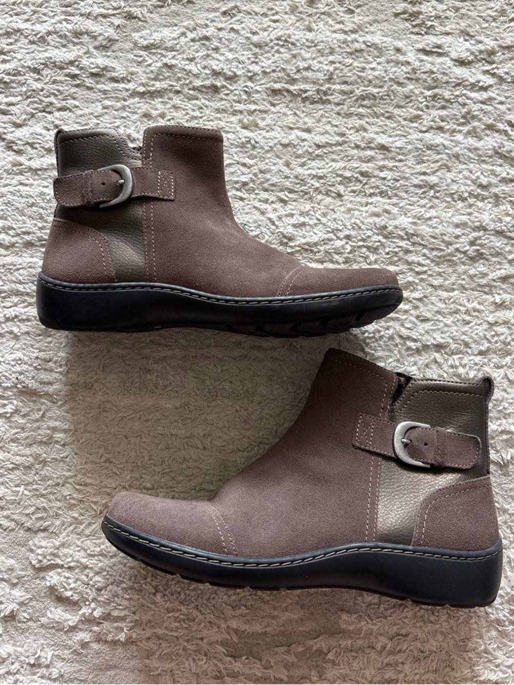 Clarks Women's Cora Marigold Ankle Boots in Taupe Combination Size 8
